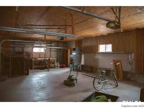 401 N Thomas St, Morrisonville, IL 62546 photo 22