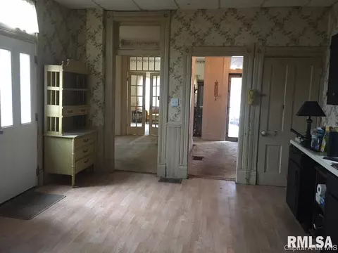 1021 N 5th St, Springfield, IL 62702 photo 7