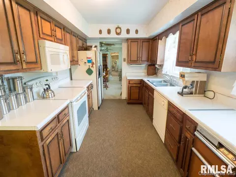 3 Pajim Ln, Springfield, IL 62711 photo 5