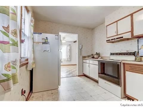 1241 Mossman Ave, Springfield, IL 62702 photo 10