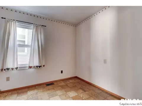 1241 Mossman Ave, Springfield, IL 62702 photo 17