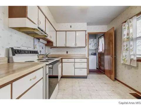 1241 Mossman Ave, Springfield, IL 62702 photo 7