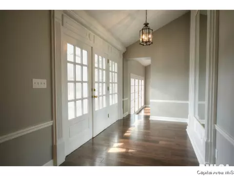 1433 Williams Blvd, Springfield, IL 62704 photo 2