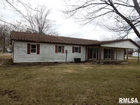 403 First Street St, Shipman, IL 62685 photo 2