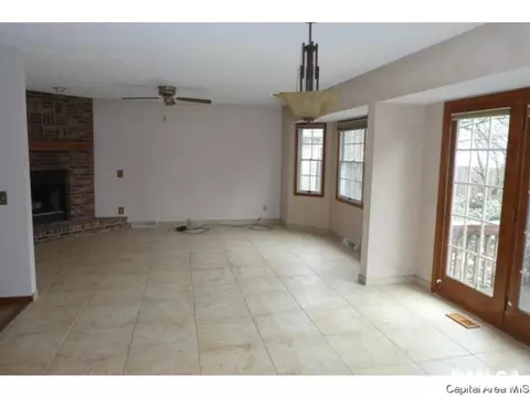1716 Hunter Ridge Dr, Springfield, IL 62704 photo 10