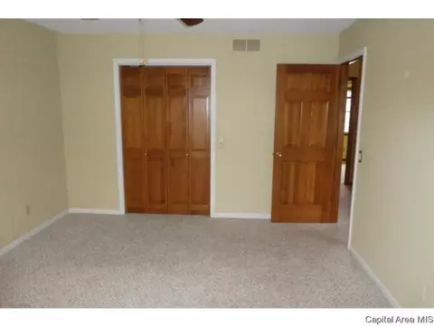 1716 Hunter Ridge Dr, Springfield, IL 62704 photo 13