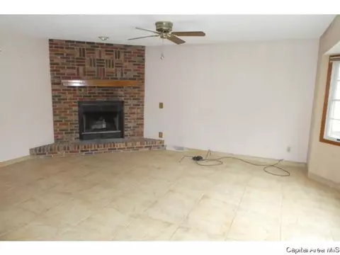 1716 Hunter Ridge Dr, Springfield, IL 62704 photo 11