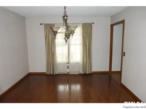 1716 Hunter Ridge Dr, Springfield, IL 62704 photo 5