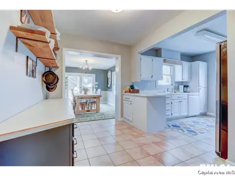 2144 N 6th St, Springfield, IL 62702 photo 8