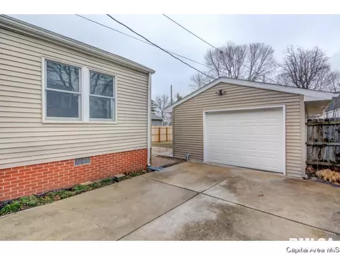 2144 N 6th St, Springfield, IL 62702 photo 33