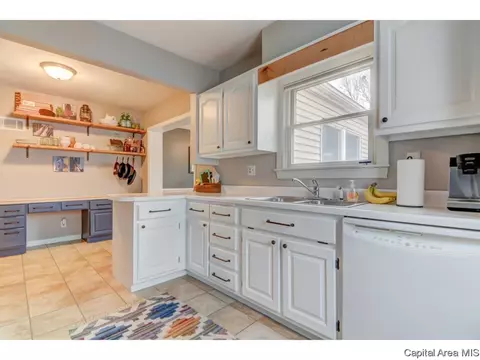 2144 N 6th St, Springfield, IL 62702 photo 17