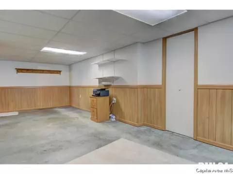 3008 Somerton Rd, Springfield, IL 62702 photo 14