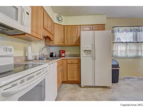 3008 Somerton Rd, Springfield, IL 62702 photo 10