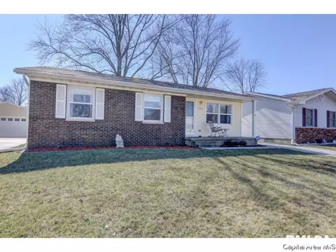 3008 Somerton Rd, Springfield, IL 62702 photo 1