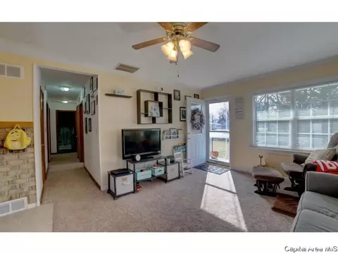 3160 S 2nd, Springfield, IL 62703 photo 4