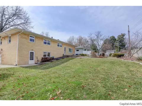 79 White Birch Rd, Springfield, IL 62712 photo 4