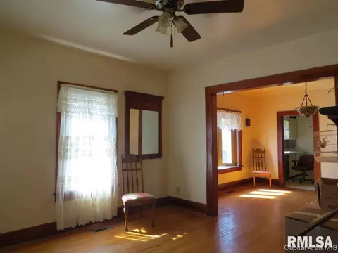 1043 N Franklin Ave, Springfield, IL 62702 photo 4