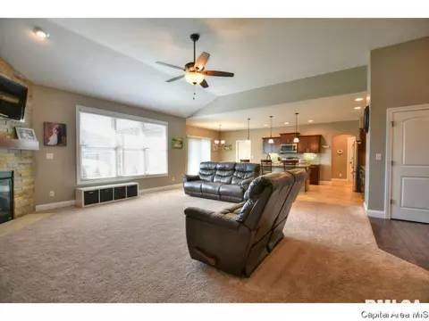4804 Greenbriar Dr, Springfield, IL 62711 photo 6