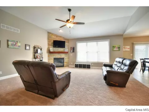 4804 Greenbriar Dr, Springfield, IL 62711 photo 7