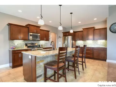 4804 Greenbriar Dr, Springfield, IL 62711 photo 8