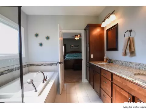 4804 Greenbriar Dr, Springfield, IL 62711 photo 15