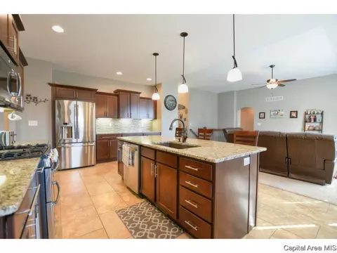 4804 Greenbriar Dr, Springfield, IL 62711 photo 10