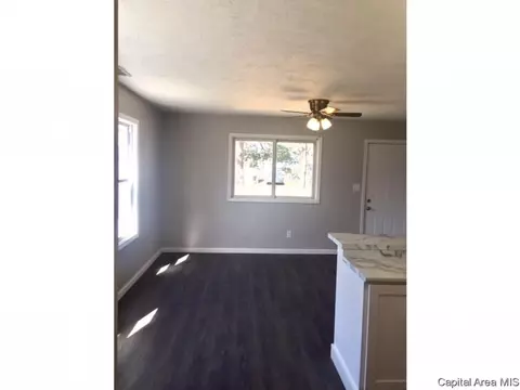73 Lilac Ln, Springfield, IL 62702 photo 3