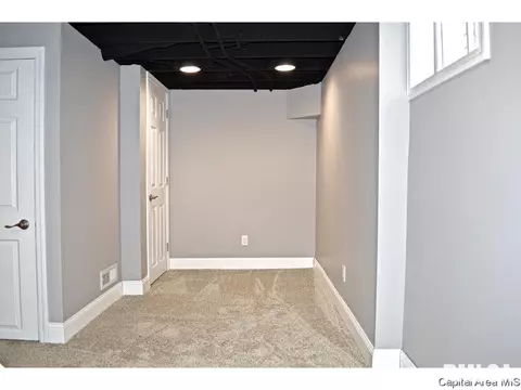2137 Holmes, Springfield, IL 62704 photo 17