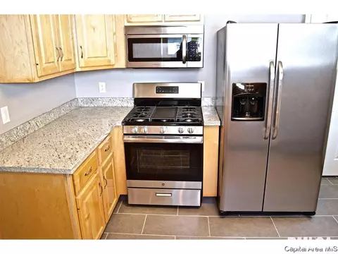 2137 Holmes, Springfield, IL 62704 photo 13