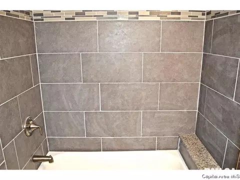 2137 Holmes, Springfield, IL 62704 photo 7