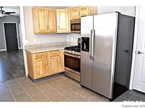 2137 Holmes, Springfield, IL 62704 photo 12