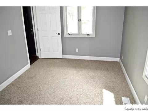 2137 Holmes, Springfield, IL 62704 photo 10