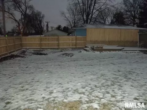 1820 Stonehenge Rd, Springfield, IL 62702 photo 3