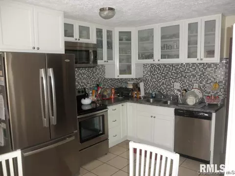 1820 Stonehenge Rd, Springfield, IL 62702 photo 5