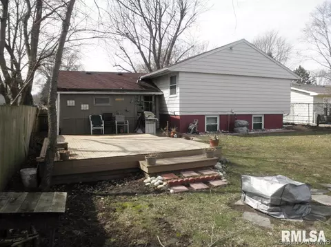 1820 Stonehenge Rd, Springfield, IL 62702 photo 2