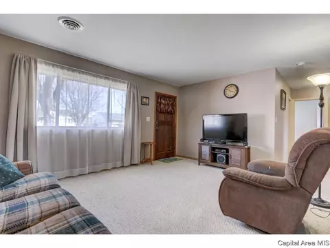 3224 Buckner St, Springfield, IL 62703 photo 5