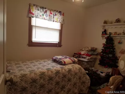 901 W Jackson, Abingdon, IL 61410 photo 6