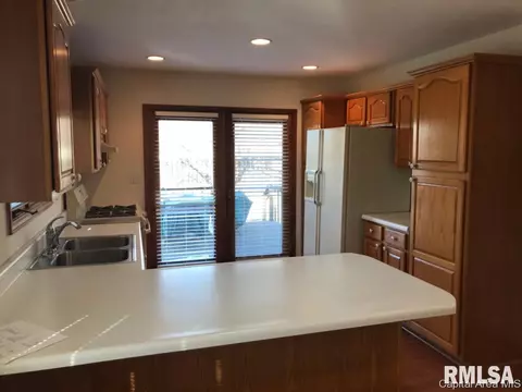 1627 Thornhill Dr, Springfield, IL 62711 photo 9
