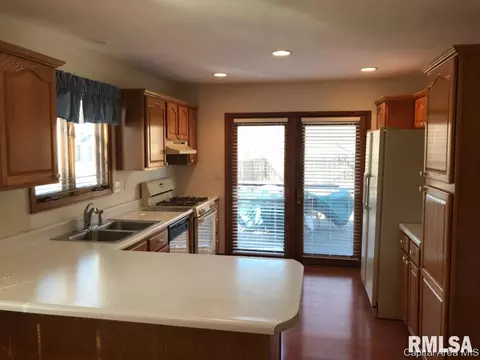 1627 Thornhill Dr, Springfield, IL 62711 photo 8