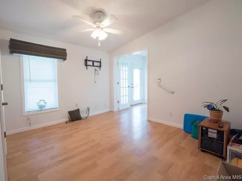 3950 Woodhaven Dr, Springfield, IL 62712 photo 8