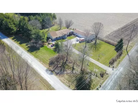 3950 Woodhaven Dr, Springfield, IL 62712 photo 3