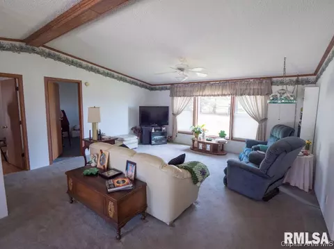 3950 Woodhaven Dr, Springfield, IL 62712 photo 13