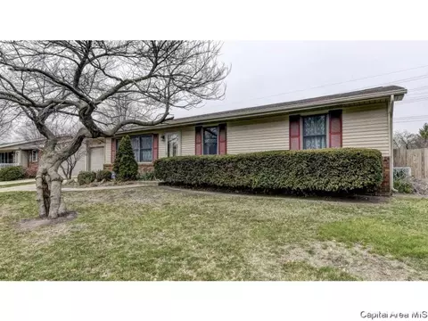 2609 Idlewild Dr, Springfield, IL 62704 photo 4