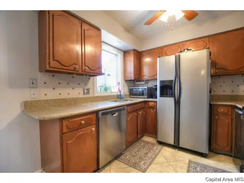 1105 Bedford Rd, Springfield, IL 62704 photo 9
