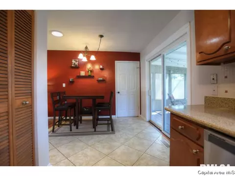 1105 Bedford Rd, Springfield, IL 62704 photo 6