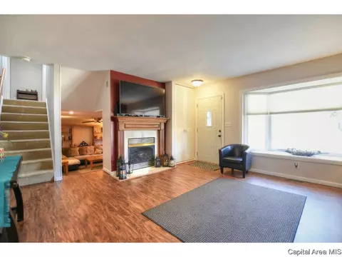 1105 Bedford Rd, Springfield, IL 62704 photo 4