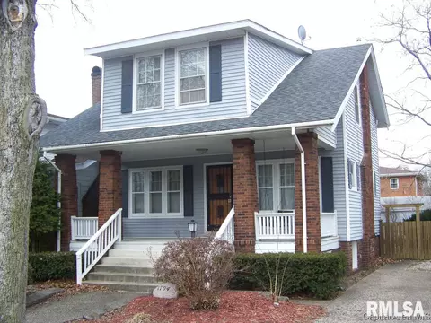 1704 S Douglas Ave, Springfield, IL 62704 photo 1