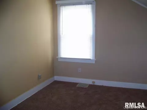 1704 S Douglas Ave, Springfield, IL 62704 photo 12