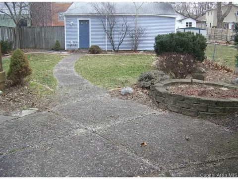 1704 S Douglas Ave, Springfield, IL 62704 photo 4