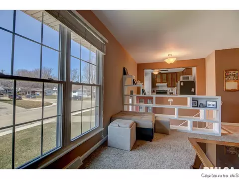 30 Groton Dr, Springfield, IL 62702 photo 4